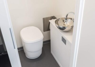 LowLiner 6.8 - Mobile Bankfiliale - WC